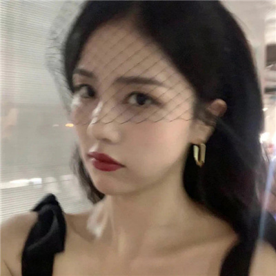 北京伴游女生繁依白的资料