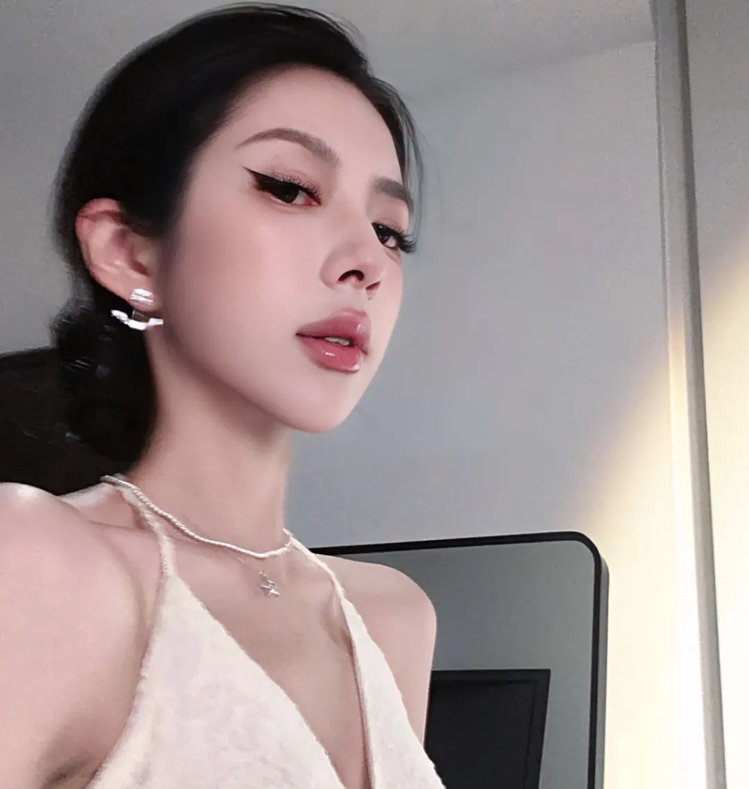 北京商务伴游女生许若薇的资料